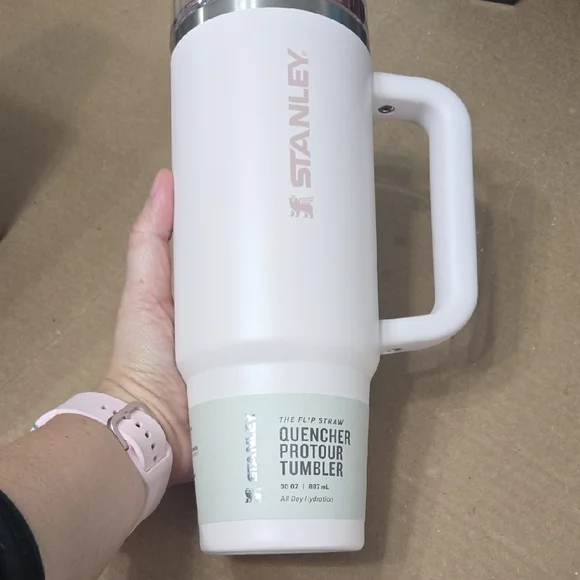 Stanley Very Light Pink Quencher Pro Tour Tumbler - Picture 7 of 8